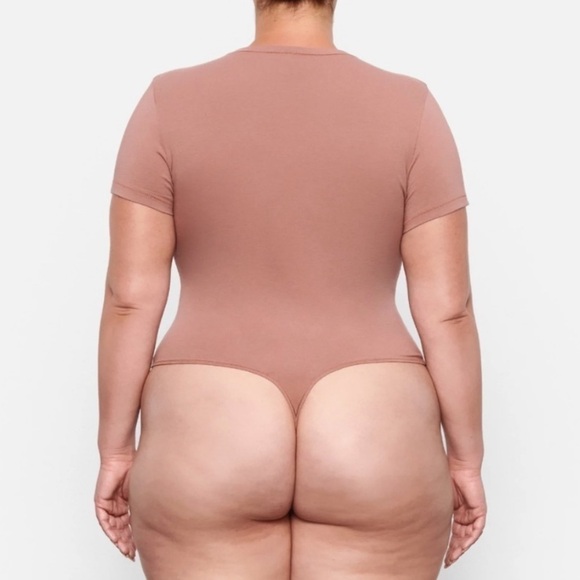 SKIMS T-Shirt Bodysuit – Mauve Pink – Short Sleeve – Plus Size 4X - Picture 5 of 9